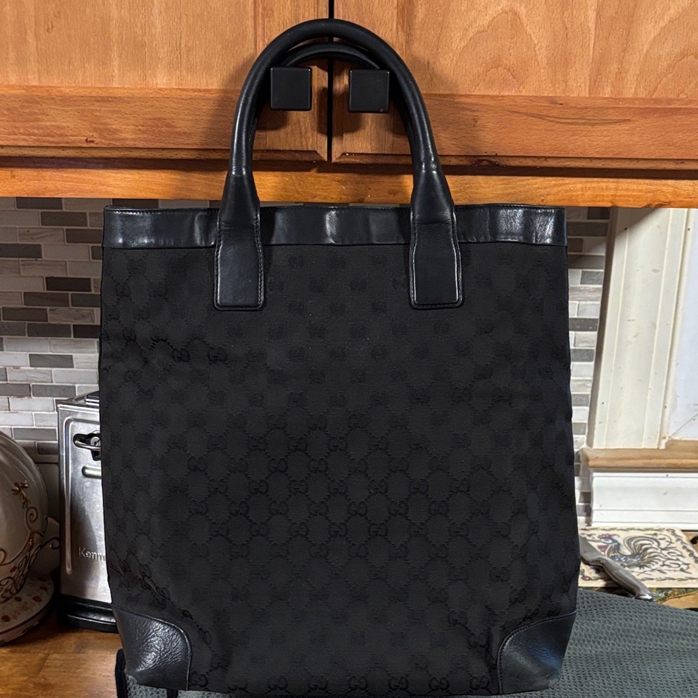 Gucci authentic Black Monogram Shoulder Bag with free COA ! In great shape !